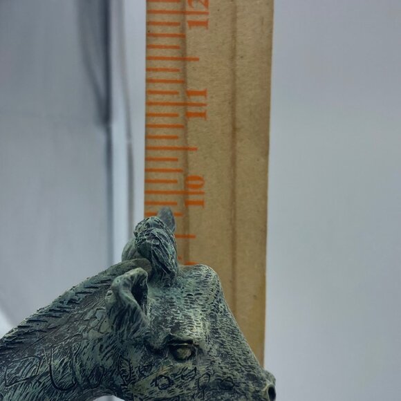 Vtg Giraffe Statue Oxford Products 10" Green Home Office Decor Intricate Details - Picture 7 of 7